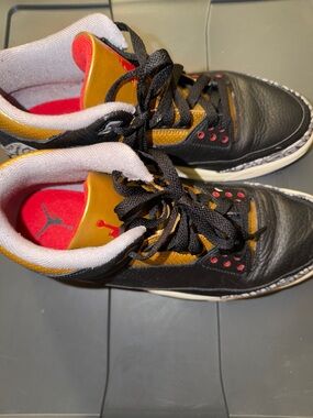 Women Black and Gold Jordan 3s 12W/10.5M